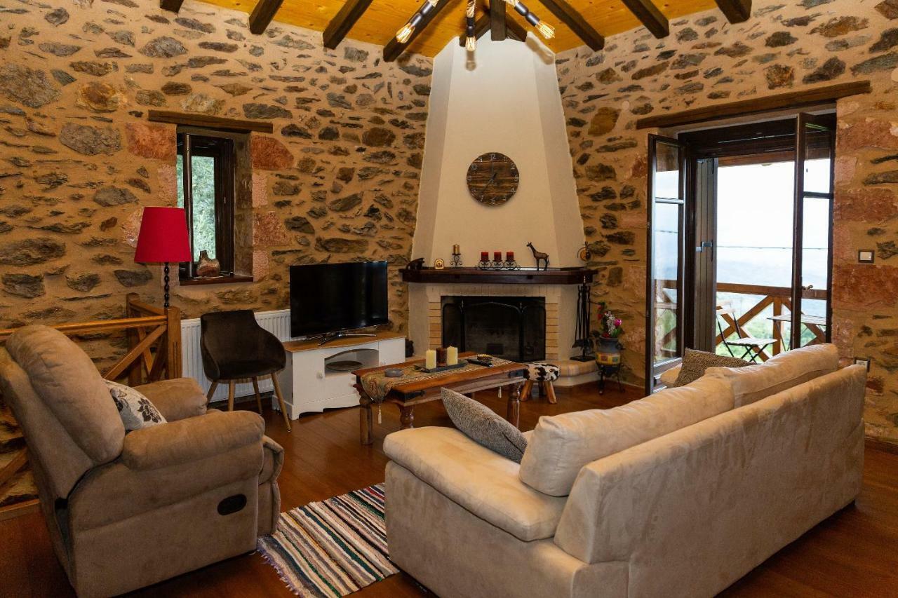 Pensjonat Luxury House In The Hills Sparta Zewnętrze zdjęcie
