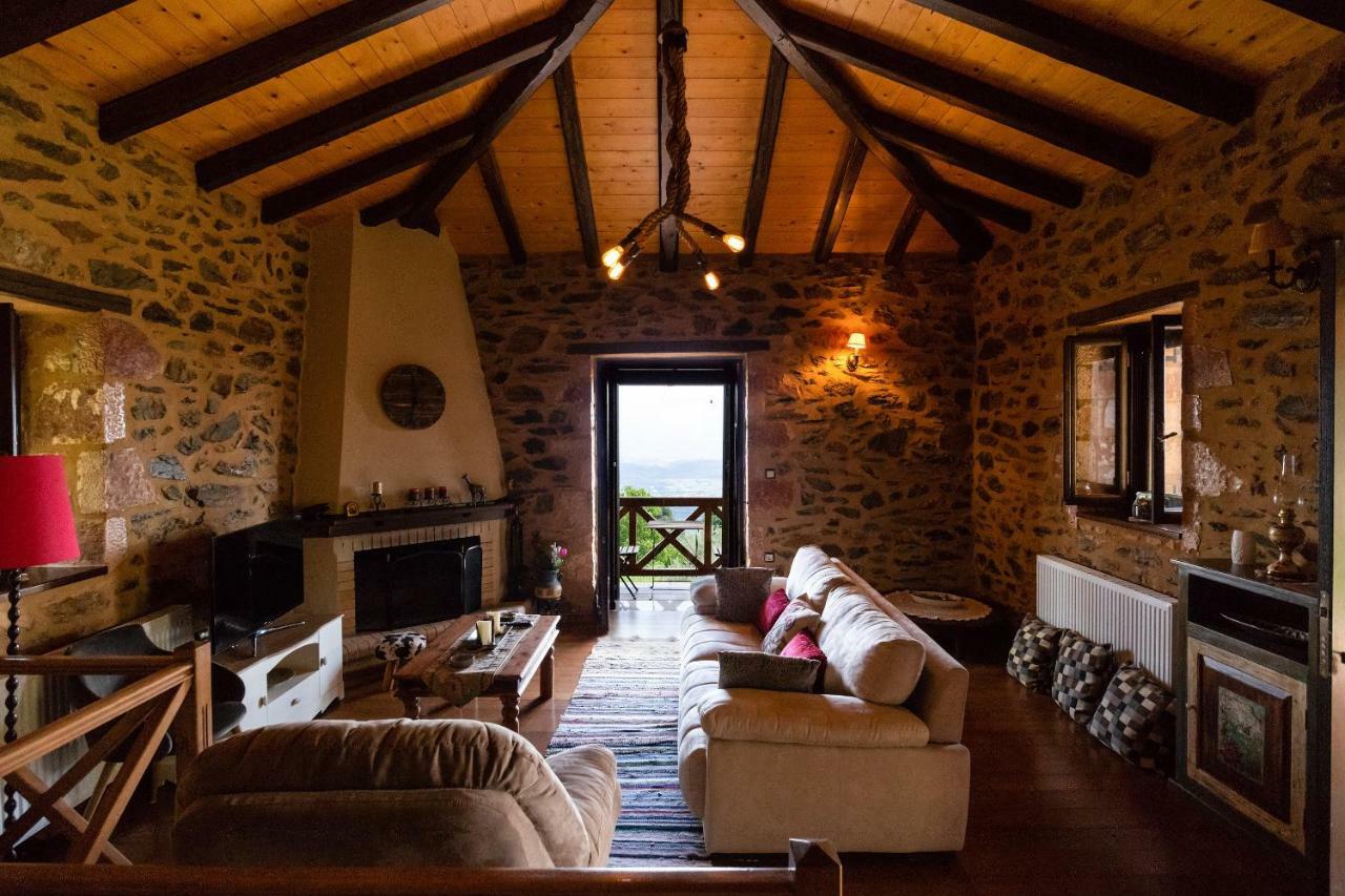 Pensjonat Luxury House In The Hills Sparta Zewnętrze zdjęcie